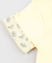 Camiseta-Infantil-com-Bolso-Estampado-de-Dinossauro-Manga-Curta-Gola-Careca-Amarela-9303327-Amarelo_4