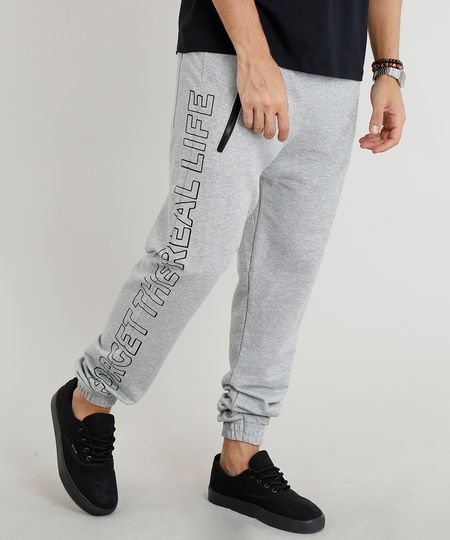 Calça Masculina Jogger em Moletom "Real Life" Cinza Mescla Menor preço em Calça Masculina Jogger em Moletom "Real Life" Cinza Mescla