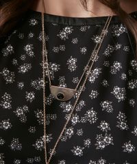 Regata-Replay-Floral-Preta-8266495-Preto_4