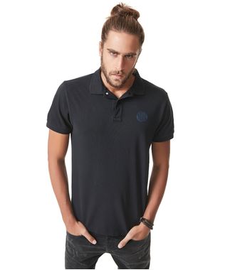 Polo-Replay-em-Piquet-Preta-8294383-Preto_1