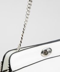 Bolsa-Feminina-com-Tachas-e-Alca-com-Corrente-Branca-9294933-Branco_4