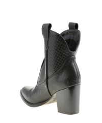 Bota-em-Couro-Preta-8324338-Preto_3