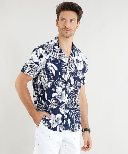 Camisa Masculina Relaxed Estampada de Folhagens Manga Curta Azul Marinho Menor preço em Camisa Masculina Relaxed Estampada de Folhagens Manga Curta Azul Marinho