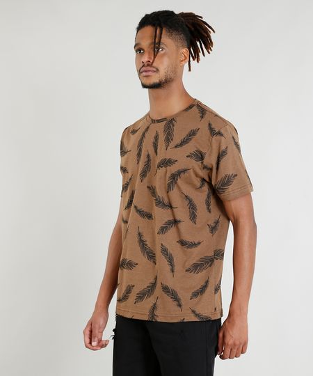 Camiseta-Masculina-Estampada-de-Penas-Manga-Curta-Gola-Careca-Caramelo-9409238-Caramelo_1