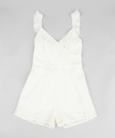 Macaquinho Infantil com Laise Decote V com Babados Off White Menor preço em Macaquinho Infantil com Laise Decote V com Babados Off White