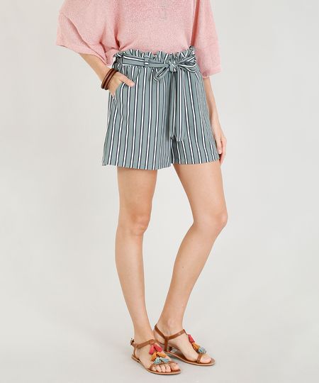 Short Feminino Clochard Listrado com Faixa de Amarrar Verde Menor preço em Short Feminino Clochard Listrado com Faixa de Amarrar Verde