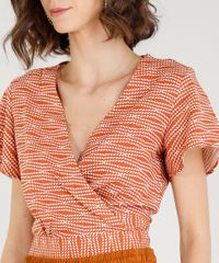 Blusa-Feminina-Cropped-Transpassada-Estampada-com-Linho-Manga-Curta-Decote-V-Cobre-9372815-Cobre_4