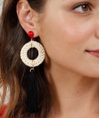 Brinco-Feminino-com-Argola-de-Palha-e-Tassel-Preto-9301848-Preto_2