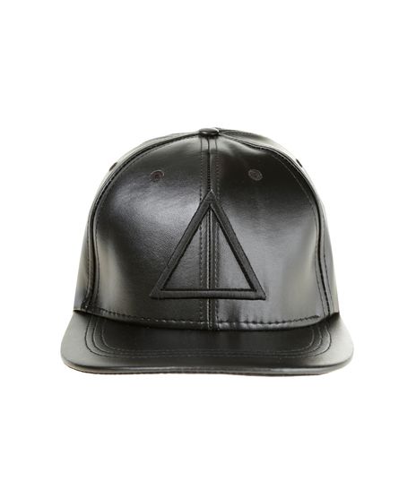 Bone--Triangulo--Preto-8417159-Preto_1