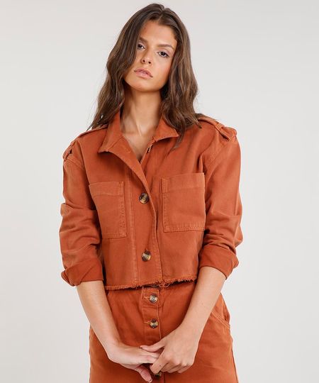 Jaqueta-de-Sarja-Feminina-Cropped-com-Bolsos-Caramelo-9458568-Caramelo_1