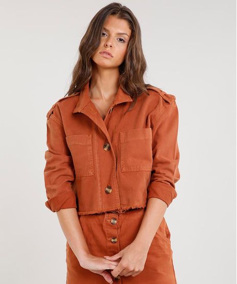 Jaqueta-de-Sarja-Feminina-Cropped-com-Bolsos-Caramelo-9458568-Caramelo_1