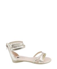 Sandalia-Rasteira-com-Tiras-Dourada-8210781-Dourado_2