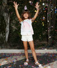 Short-Color-Infantil-com-Estampa-de-Coracoes-e-Flores-com-Barra-Desfiada-Off-White-9418458-Off_White_2