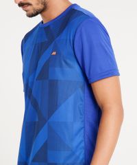 Camiseta-Masculina-Esportiva-Ace-com-Estampa-Geometrica-Manga-Curta-Gola-Careca-Azul-Royal-9436197-Azul_Royal_4 Camiseta-Masculina-Esportiva-Ace-com-Estampa-Geometrica-Manga-Curta-Gola-Careca-Azul-Royal-9436197-Azul_Royal_4