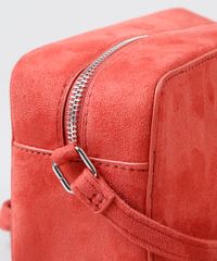 Bolsa-Feminina-Transversal-em-Suede-Vermelha-9381303-Vermelho_4