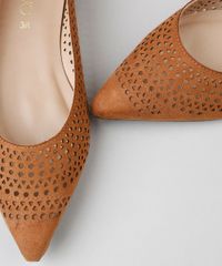 Sapatilha-Feminina-Bico-Fino-Via-Uno-com-Laser-Cut-Caramelo-9422482-Caramelo_5 Sapatilha-Feminina-Bico-Fino-Via-Uno-com-Laser-Cut-Caramelo-9422482-Caramelo_5