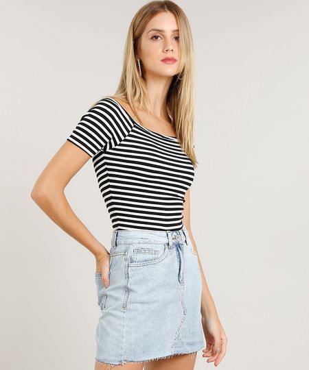 Blusa Feminina Básica Cropped Listrada com Decote Ombro a Ombro Manga Curta Branca Menor preço em Blusa Feminina Básica Cropped Listrada com Decote Ombro a Ombro Manga Curta Branca