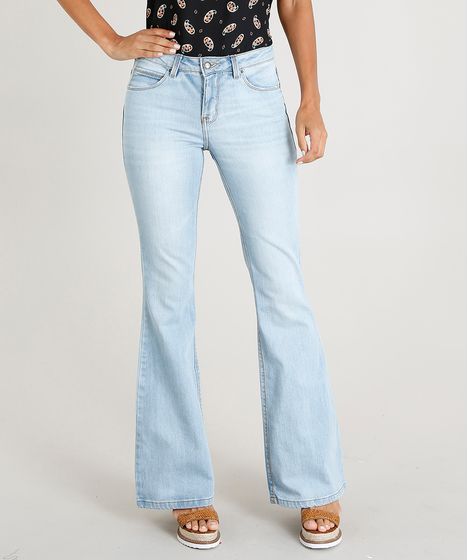 calça jeans clara feminina flare