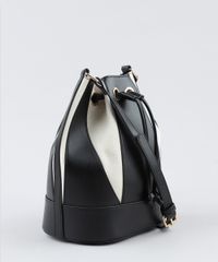 Bolsa-Saco-Feminina-Transversal-com-Recortes-Preta-9361052-Preto_3