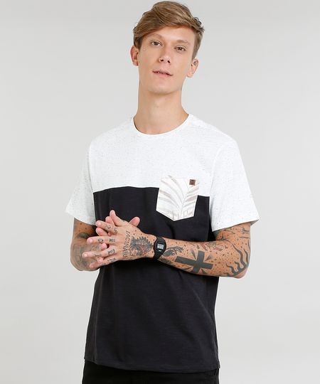Camiseta-Masculina-com-Bolso-Estampado-de-Folhagem-Manga-Curta-Gola-Careca-Preta-Preta-9125862-Preto_1