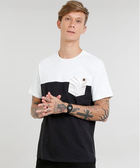 Camiseta-Masculina-com-Bolso-Estampado-de-Folhagem-Manga-Curta-Gola-Careca-Preta-Preta-9125862-Preto_1
