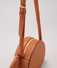 Bolsa-Feminina-Redonda-Transversal-com-Tassel-Caramelo-9200576-Caramelo_6