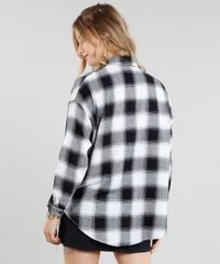 Camisa-Feminina-Oversized-em-Flanela-Estampada-Xadrez-Manga-Longa-Preta-9364274-Preto_2
