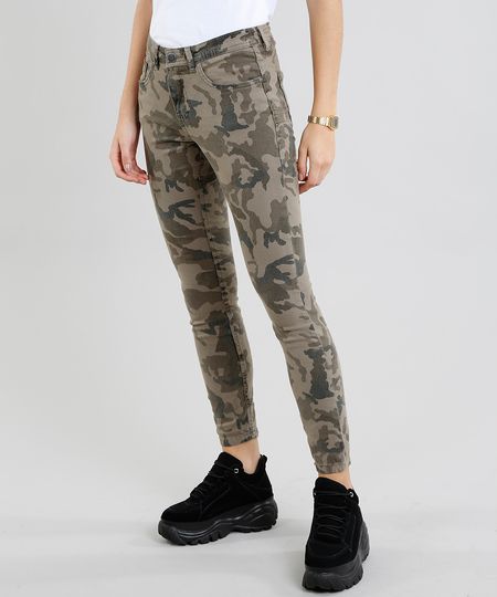 calça de sarja feminina camuflada