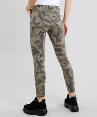 Calca-de-Sarja-Feminina-Cigarrete-Push-Up-Estampada-Camuflada-Verde-Militar-9454071-Verde_Militar_2