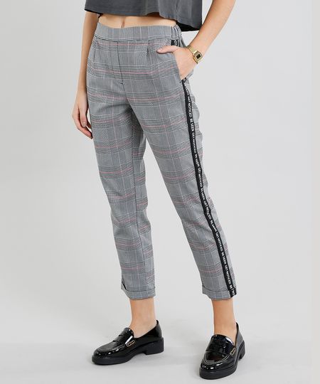 Calca-Feminina-Jogger-Estampada-Xadrez-com-Faixa-Lateral-Preta-9367488-Preto_1