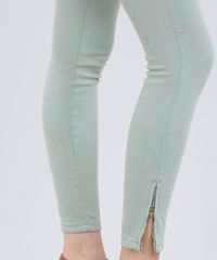 Calca-de-Sarja-Feminina-Super-Skinny-com-Ziper-na-Barra-Verde-Militar-9285216-Verde_Militar_4