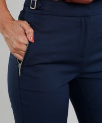 Calca-Feminina-Skinny-com-Fivelas-e-Bolso-com-Ziper-Azul-Marinho-8517499-Azul_Marinho_4