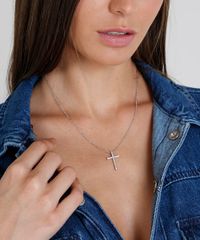 Colar-Feminino-com-Pingente-de-Cruz-Prateado-9435796-Prateado_2