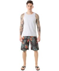Bermuda-com-Folhagens-Verde-8417699-Verde_3