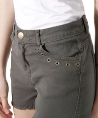 Short-com-Tachas-Verde-Militar-8378907-Verde_Militar_4