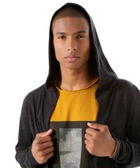Capa-Botone-com-Capuz-Preta-8438132-Preto_4