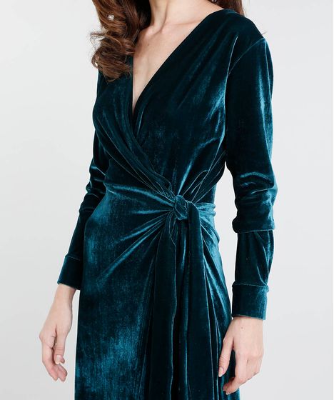 vestido de veludo midi manga longa