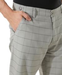Bermuda-Slim-Estampada-Quadriculada-Cinza-Claro-8309881-Cinza_Claro_4