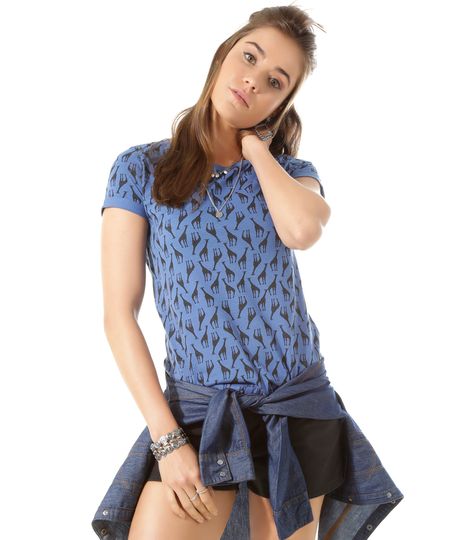 Blusa-Estampada-de-Girafas-Azul-8398199-Azul_1 Blusa-Estampada-de-Girafas-Azul-8398199-Azul_1