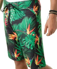 Bermuda-Estampada-de-Folhagem-Verde-8407703-Verde_4