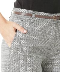 Short-Estampado-Geometrico-com-Cinto-Branco-8409272-Branco_4
