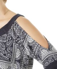 Blusa-Open-Shoulder-Estampadas-Paisley-Azul-Marinho-8379647-Azul_Marinho_4