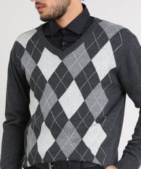 Sueter-Masculino-em-Trico-Estampado-Xadrez-Argyle-Gola-V-Cinza-Mescla-Escuro-8855363-Cinza_Mescla_Escuro_4 Sueter-Masculino-em-Trico-Estampado-Xadrez-Argyle-Gola-V-Cinza-Mescla-Escuro-8855363-Cinza_Mescla_Escuro_4