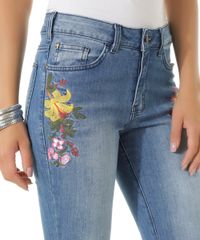 Calca-Jeans-Flare-com-Bordados-Dress-To-Azul-Claro-8433955-Azul_Claro_4