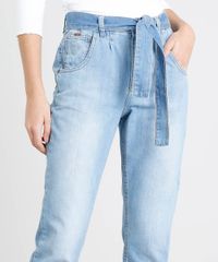 Calca-Jeans-Feminina-Mom-Clochard-com-Faixa-para-Amarrar-Azul-Claro-9463411-Azul_Claro_4