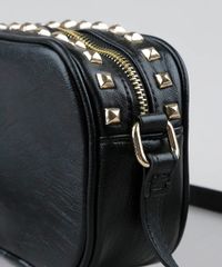 Bolsa-Feminina-Transversal-Pequena-com-Tachas-Preta-9380775-Preto_5