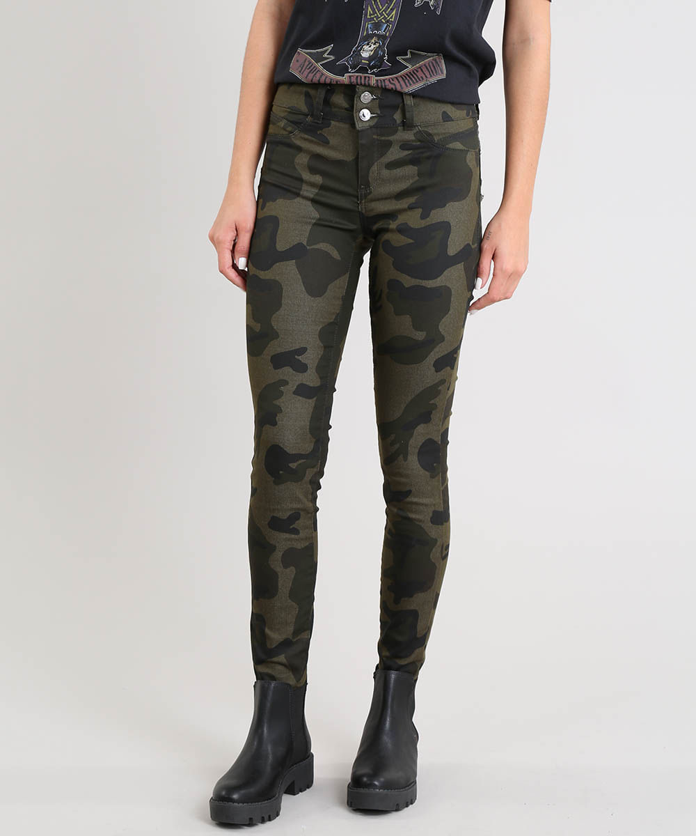 calça jeans sarja camuflada feminina