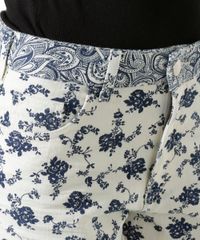 Short-Estampado-Floral-Relaxed-Off-White-8434800-Off_White_4