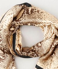Lenco-Feminino-Acetinado-Estampado-Animal-Print-Bege-9398101-Bege_3