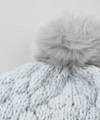 Gorro-Infantil-em-Trico-com-Pompom-Cinza-Claro-9360509-Cinza_Claro_2